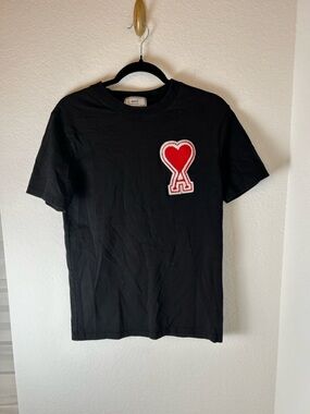 Ami Black Short-Sleeve Tee with Red Heart Patch size S